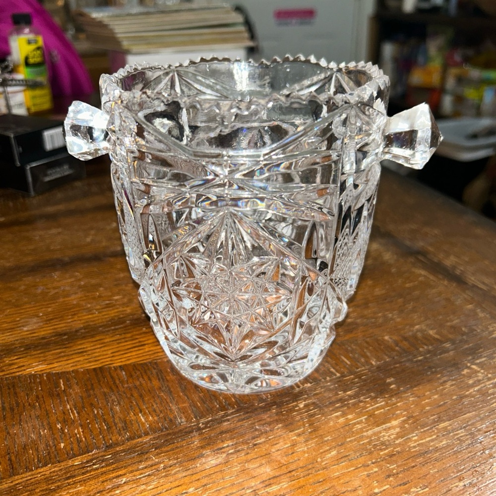 Elegant Crystal Cut Glass Ice Bucket